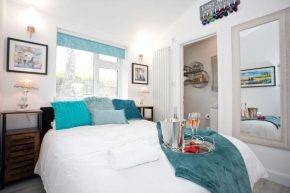 The Bearded Goat Den - A rural retreat at this modern holiday cottage